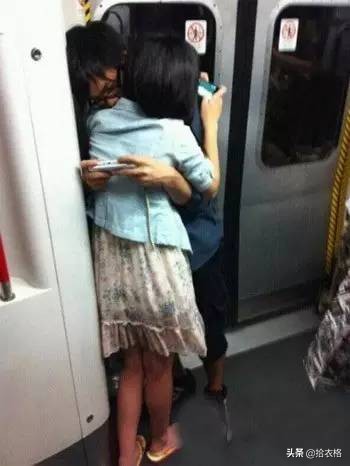 形容平胸搞笑图片,调侃平胸的搞笑图片