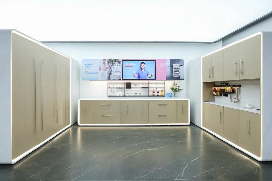 鎮嶉珮闆嗗洟鑲′唤鏈夐檺鍏徃鍥剧墖,鎮嶉珮浜旈噾瀹樼綉