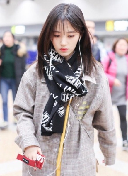 保暖又好看又时尚的围巾来了,冬天的时髦是戴一条好看的围巾