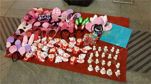 现在流行摆地摊摆什么地摊最赚钱,现在摆地摊哪种行业最赚钱