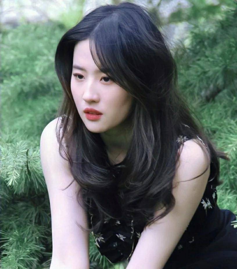 你的脸型适合直鼻还是小翘鼻呢,水滴鼻适合哪种脸型