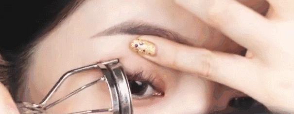 嫁接睫毛睫毛稀疏怎么变浓密,睫毛短小稀疏接什么样的睫毛