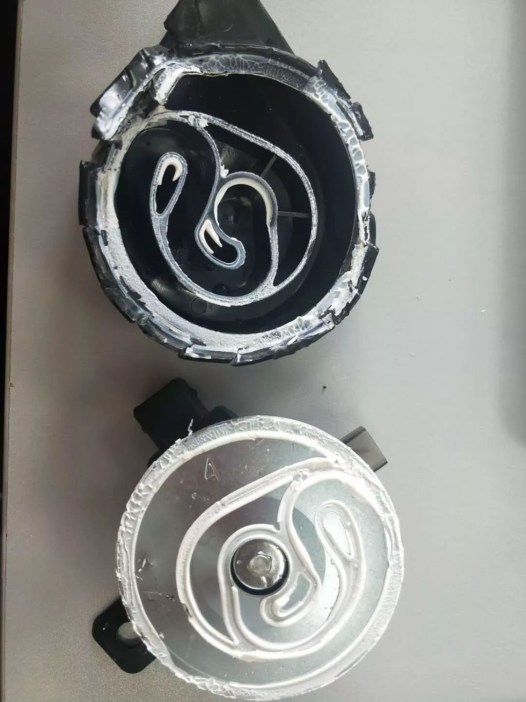 洗车后汽车喇叭声音有点闷,洗车后喇叭静音了怎么回事