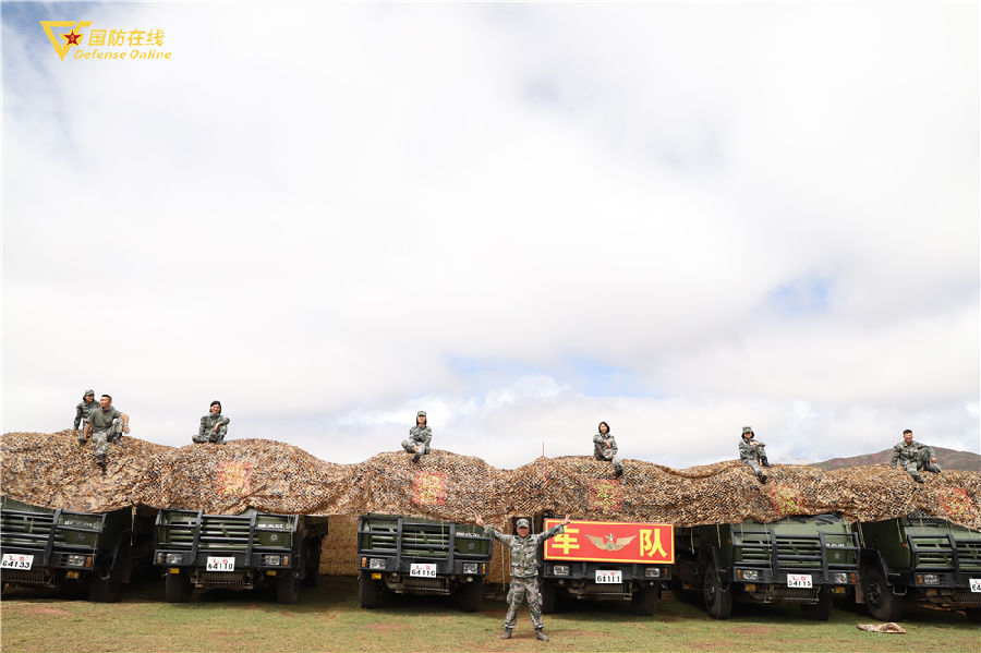 高原女汽车兵征服昆仑山脉,高原上的女汽车兵