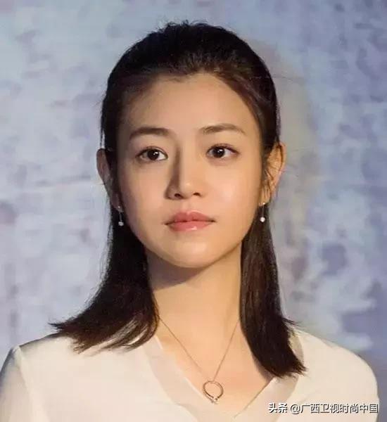 菱形脸怎么分线显脸小,怎么样分发际线显脸小