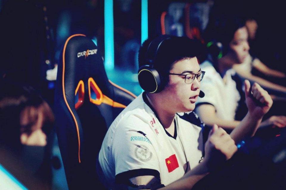 蓝战非前斗鱼一哥,虎牙蓝战非仓鼠王