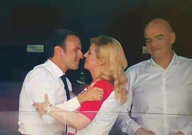 马克龙和普京的恩爱瞬间 (马克龙和普京甜蜜瞬间)