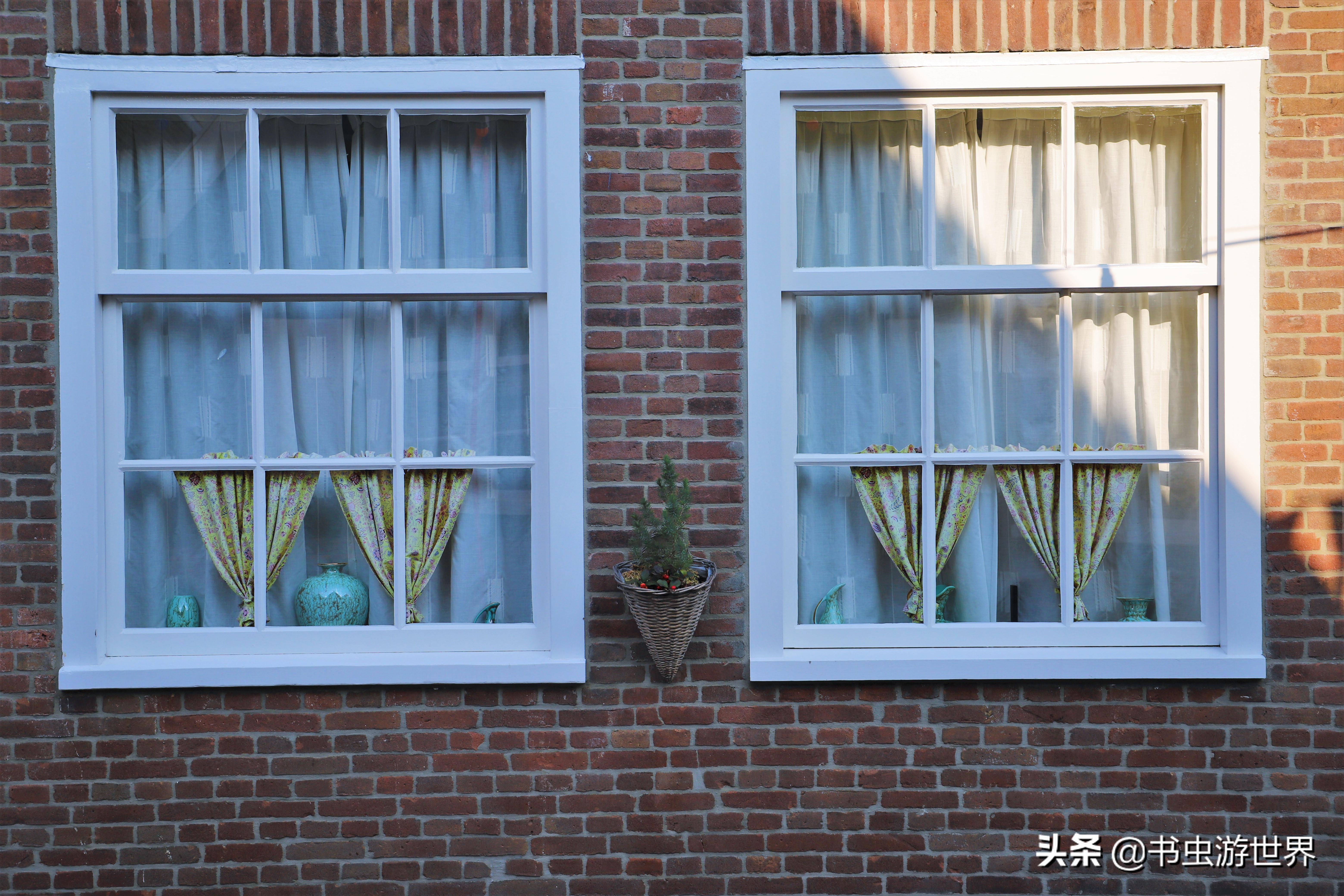 红顶小木屋,红顶绿墙小木屋