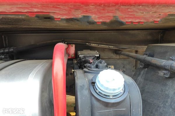 自卸车液压自动下降怎么办,自卸车液压系统混入空气怎么办