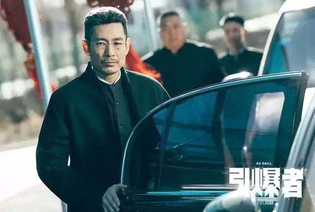 炼过钢水、睡过马路，有人说他才是史上最无奈影帝