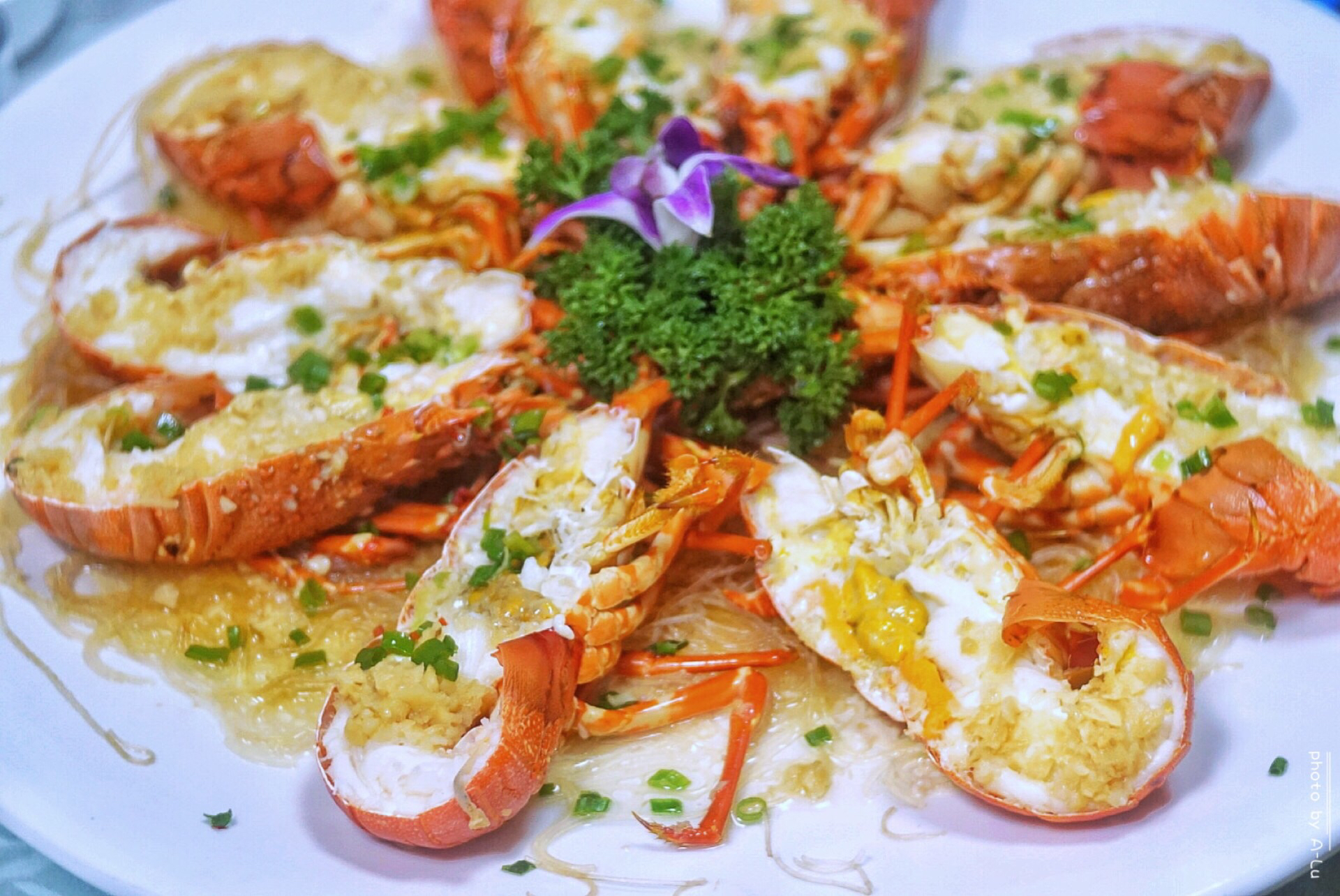 来来海鲜,旧店迁新址,老板直说我们家的菜都好吃,来过都想再来