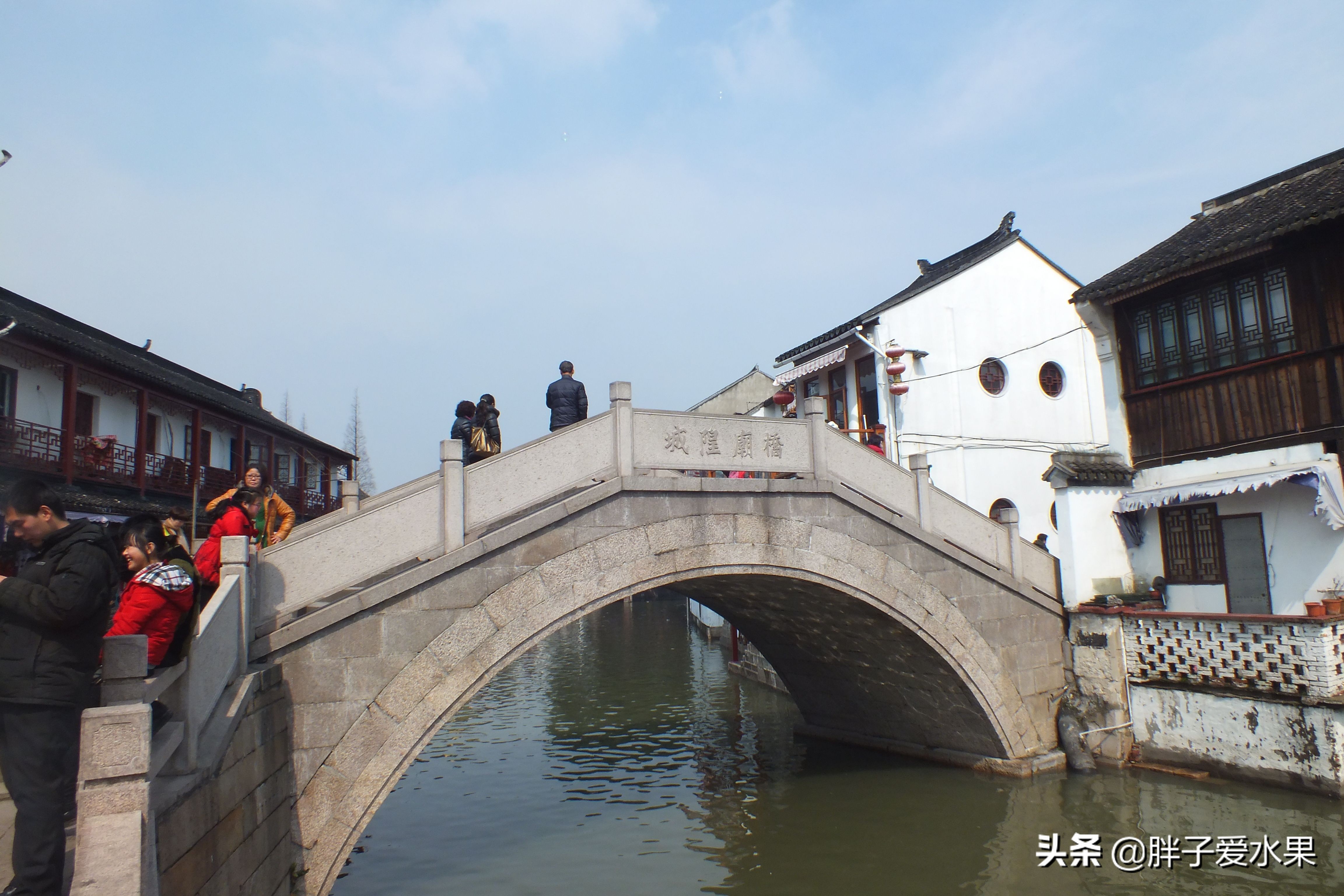 游览江南第一古镇朱家角,江南古镇朱家角一日游