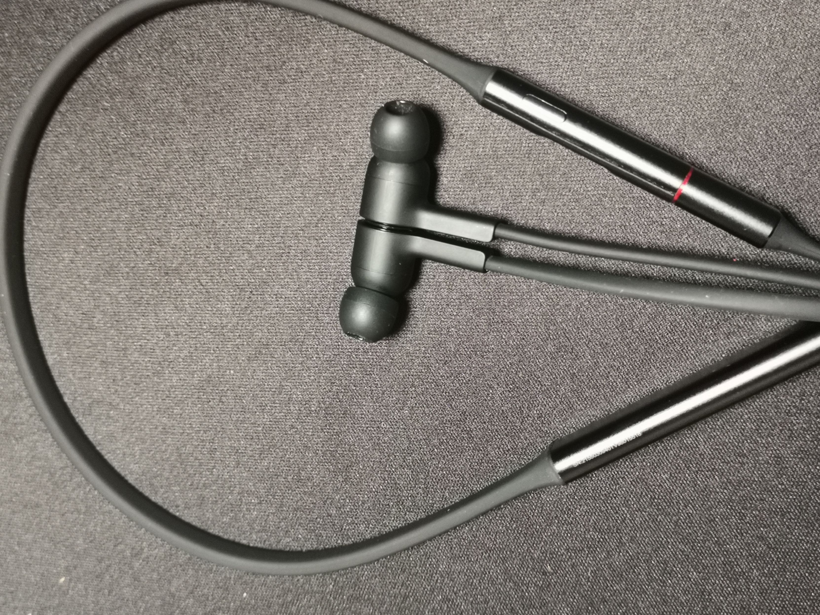 华为freelace耳机开箱视频,华为freelace耳机开箱