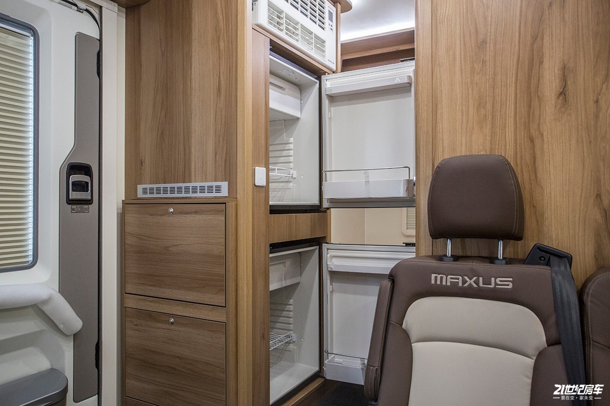 了解上汽大通maxusv90最新动态,上汽大通maxusv902023款2.0t短轴低顶