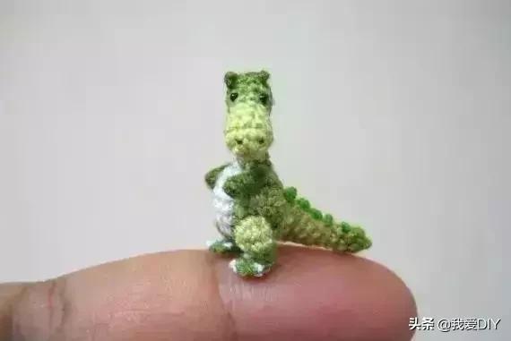 100种超迷你钩针小物钥匙包教程,100种超迷你钩针小物圣诞老人