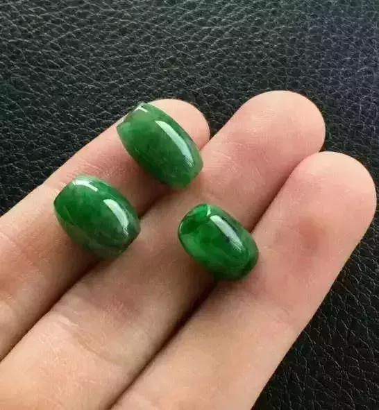 6类人群、30种翡翠。翡翠可不能随便送人，现在看还不晚！