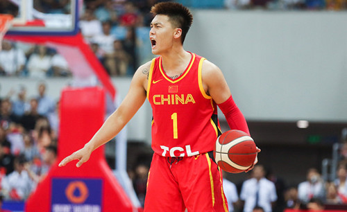 比14粒三分更有意义!男篮摸清三“方向”,双子星或锁两名额