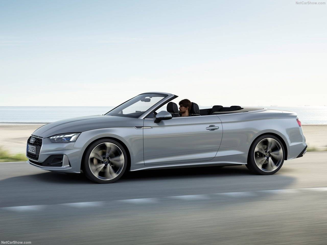 开奥迪a5敞篷撩妹,a5敞篷车和宝马4系怎么选择