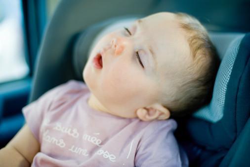 宝宝为什么老是要去撞头,宝宝为什么喜欢撞头