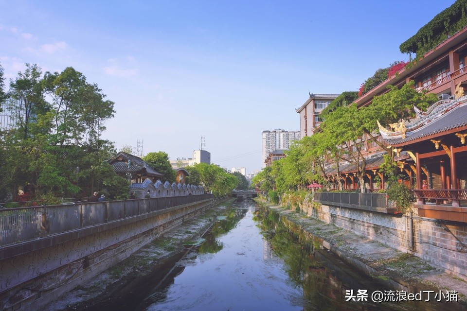 成都最大的欢乐谷,成都欢乐谷晚上门票多少钱