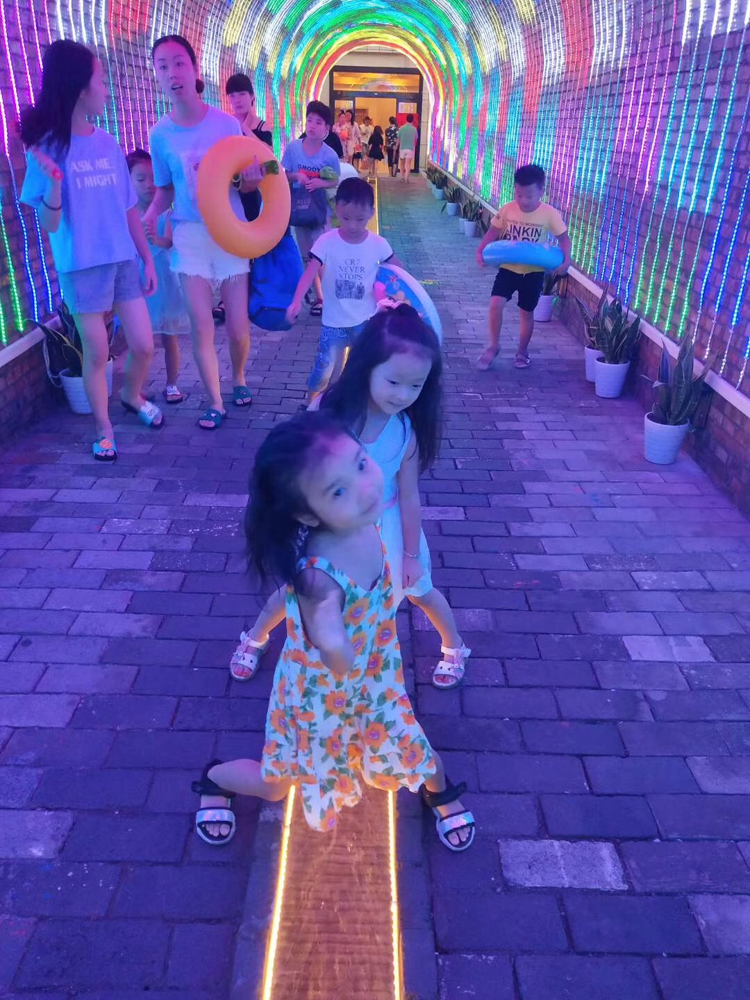 洛阳梦桃源2号会议厅,洛阳梦桃源度假村附近酒店