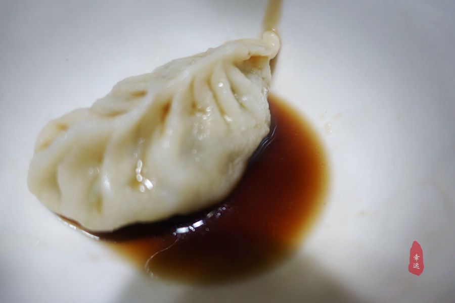 吃饺子不放肉,全家人还都吃得有滋有味的,孙女吃得最开心