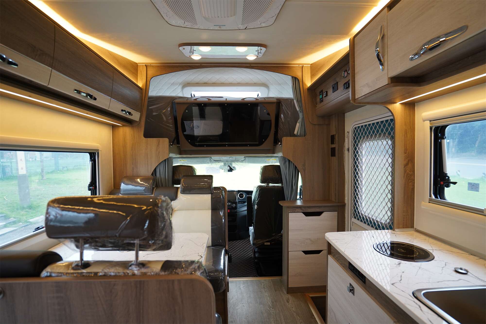 v362低顶6座房车,v362升顶7座房车