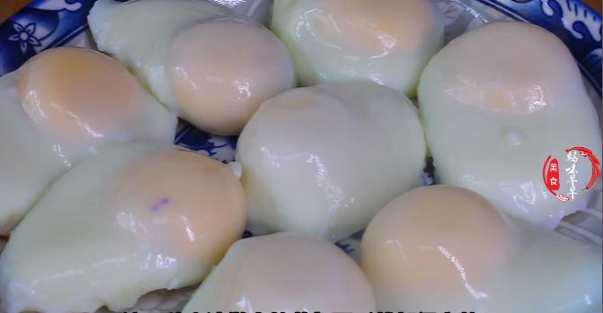 水煮荷包蛋不成形是不是鸡蛋不好,荷包蛋怎么煮不散还圆几分钟熟