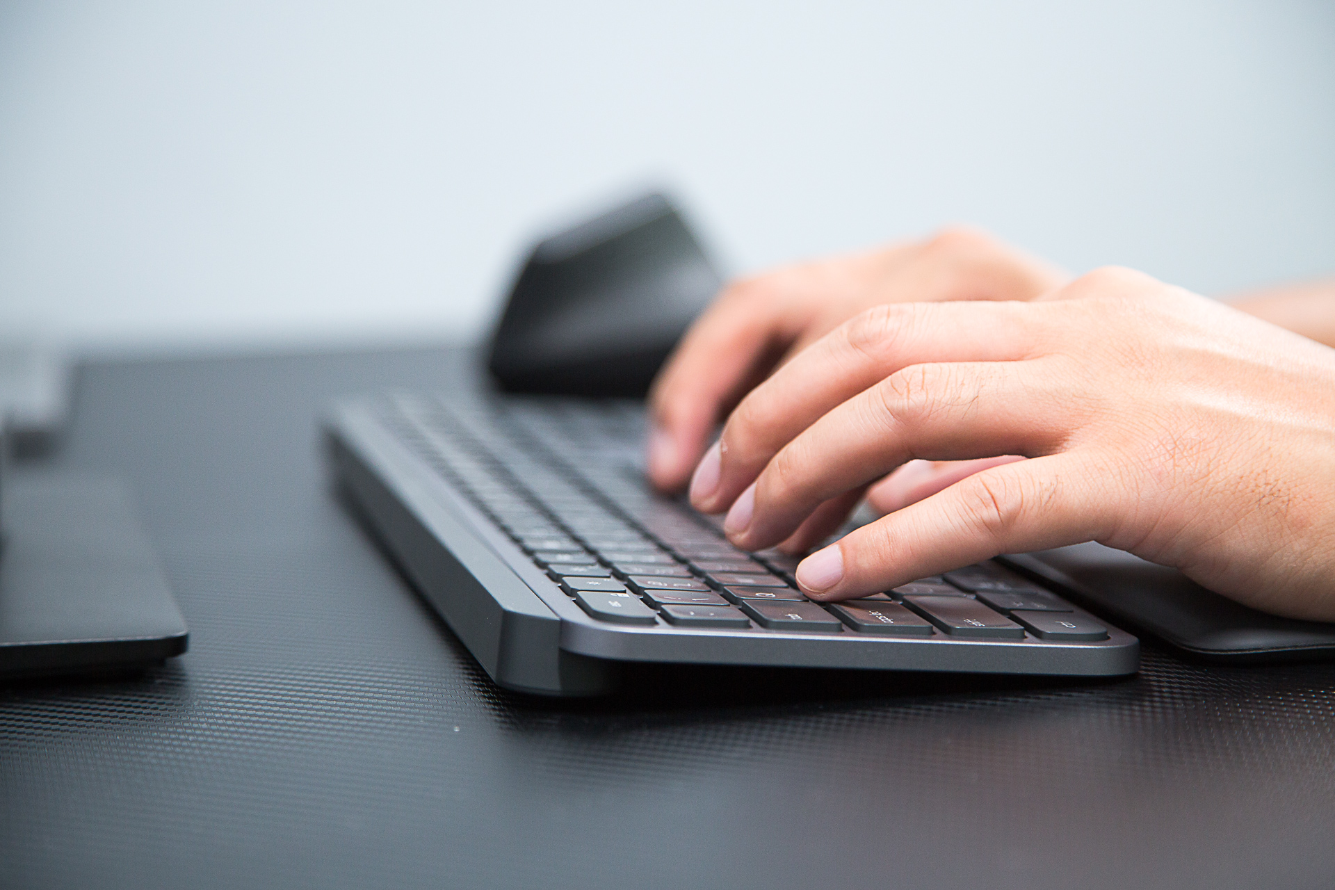 罗技mxmaster2s蓝牙连接电脑,罗技mxmaster2s和3