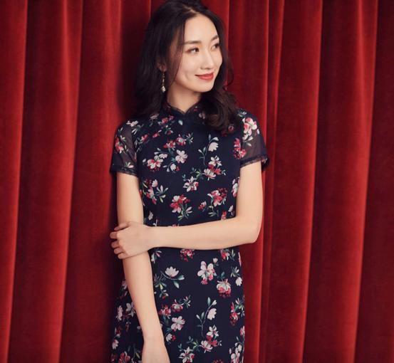 聪明的女人这样穿搭更时尚,聪明女人怎么穿衣