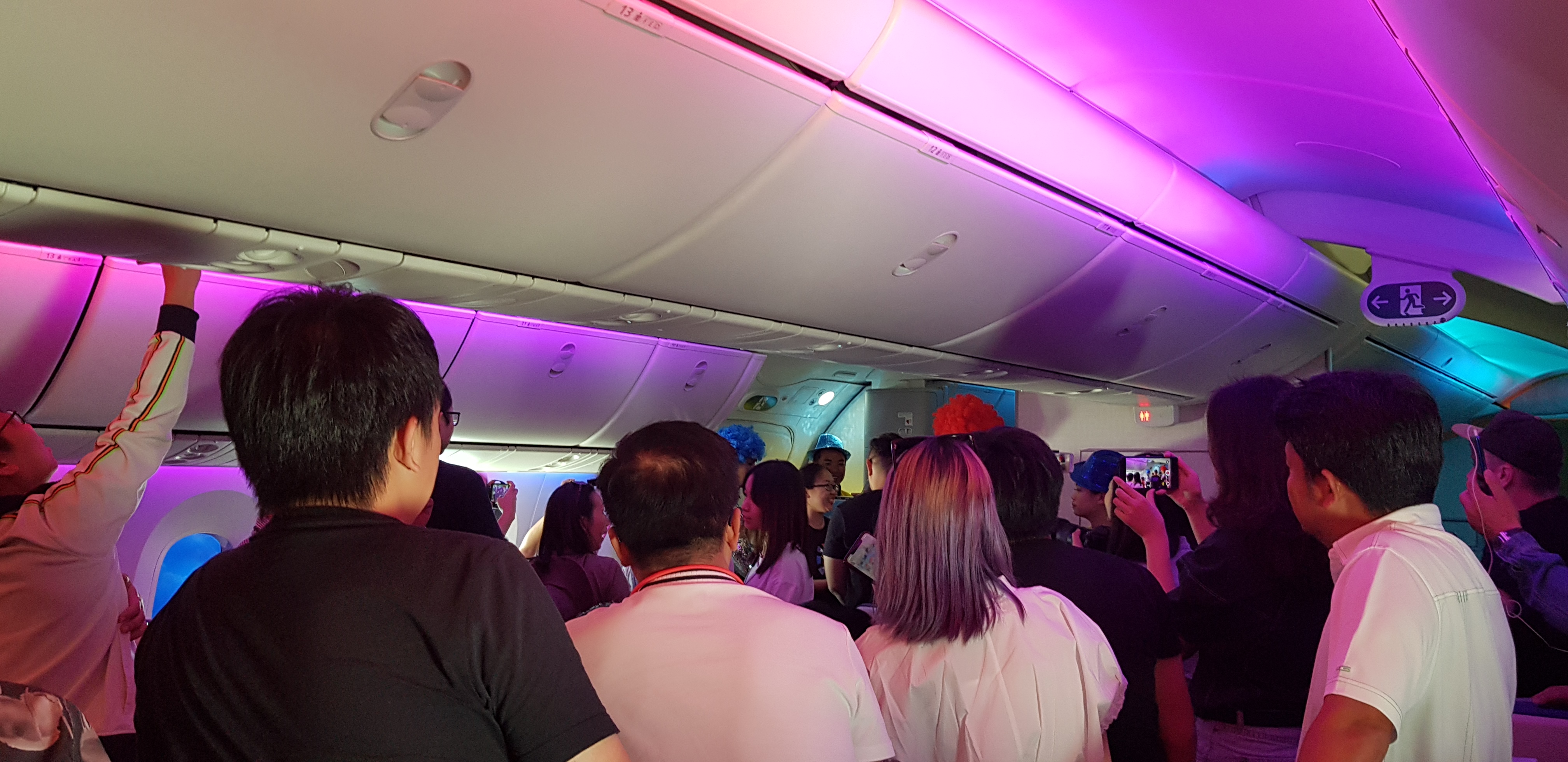 飞机去新加坡旅行 (新加坡旅游攻略航班)