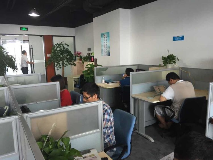 外卖小哥可不可以给顾客差评,外卖小哥没有送货上门该给差评吗