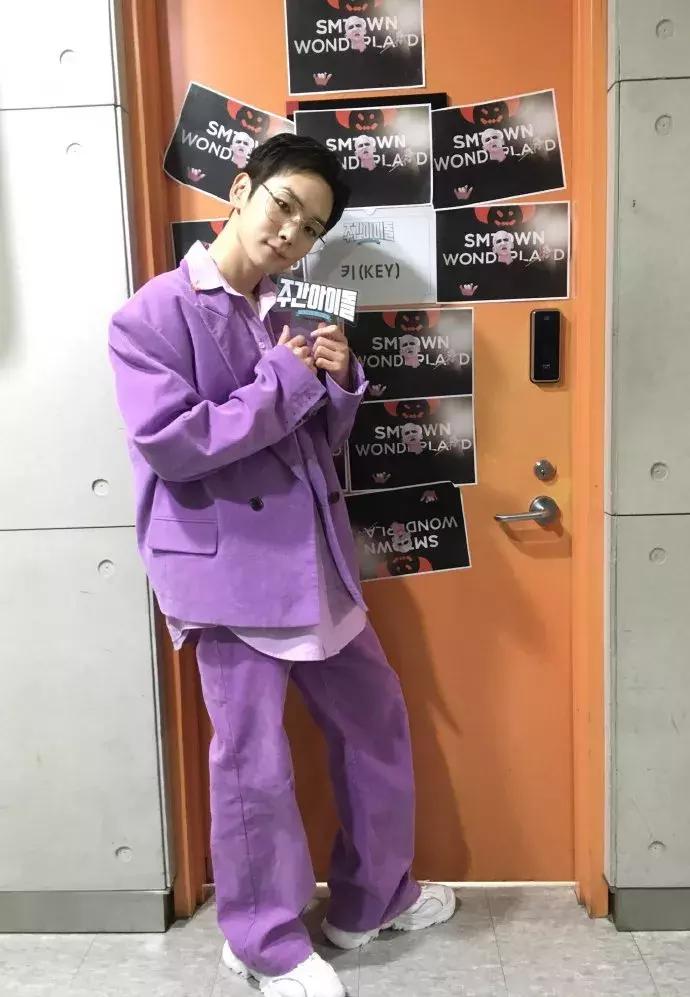 李宇春王俊凯视频,吴青峰李宇春同款