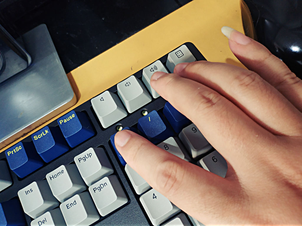 ikbcw210评测,ikbc机械键盘w210颜色