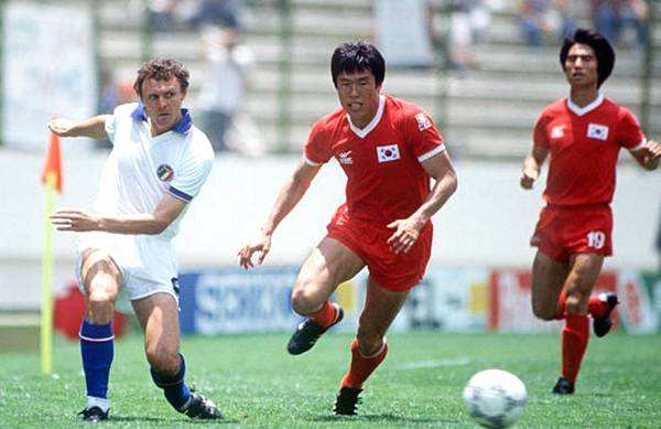 韩国射手榜孙兴慜,金英权和孙兴慜