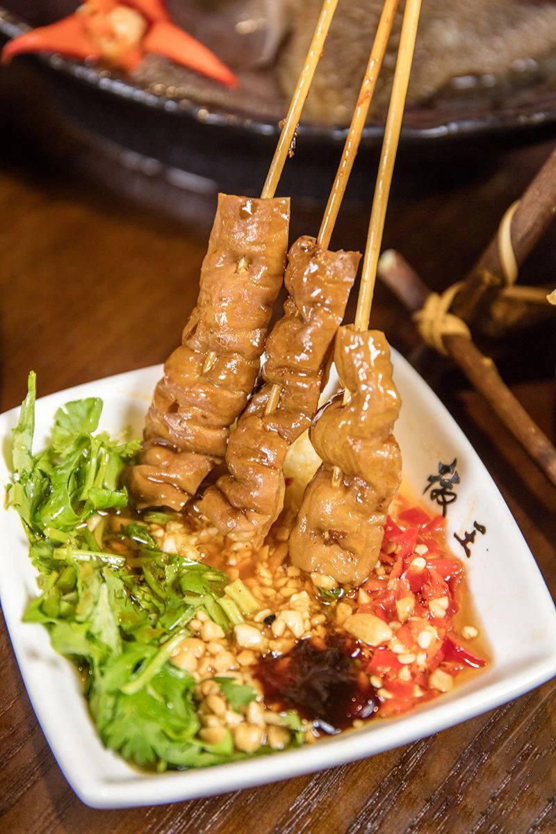 火锅还能喝汤？！征服无数街坊的火锅届黑马，十万份肥牛免费送！