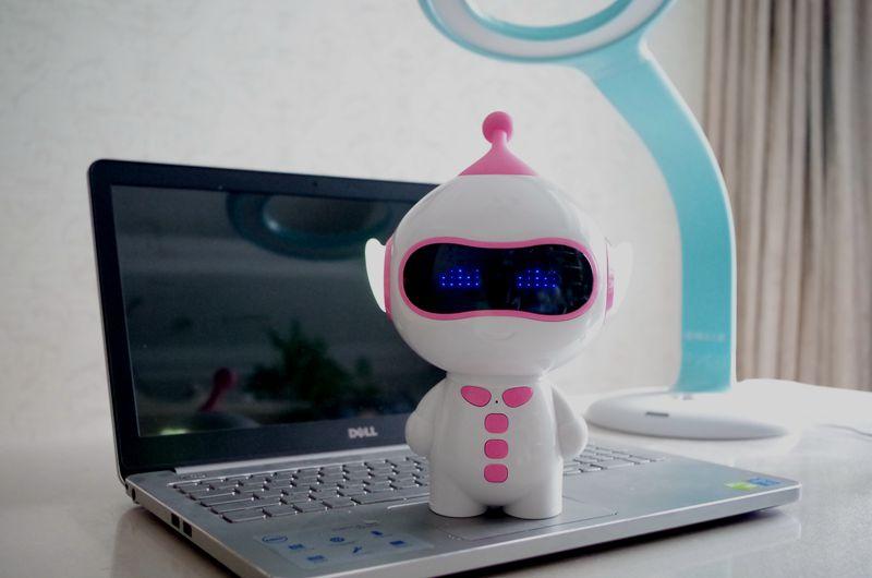 陪你一起长大智能机器人,小度儿童人工智能机器人