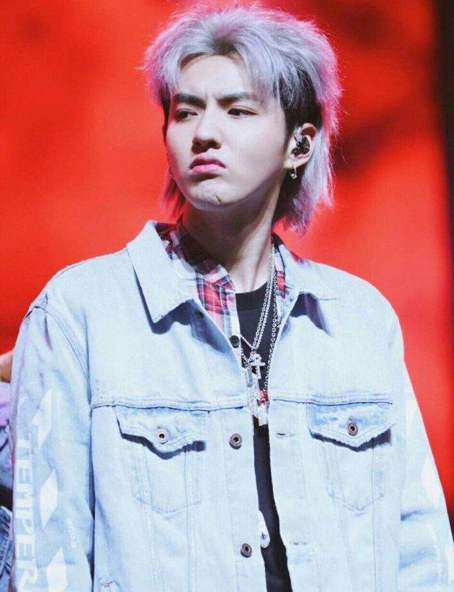 私生活混乱，脸值8000万，有人锒铛入狱，有人被周董拉下“神坛”