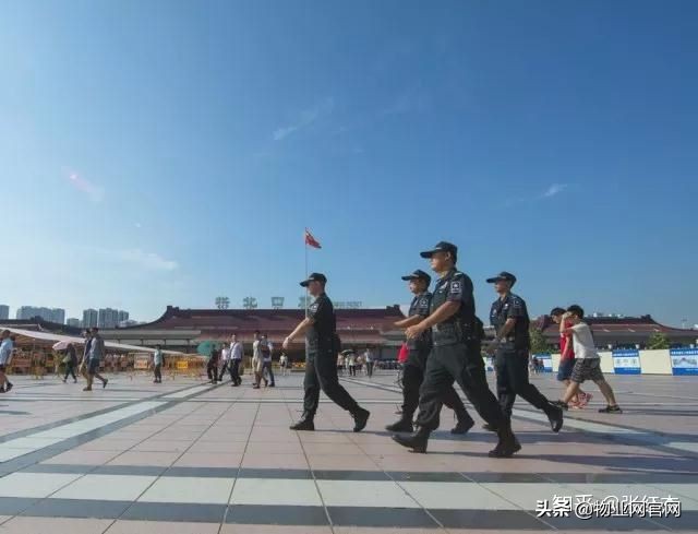 保安礼仪礼节及服务用语培训表,保安知识讲解视频