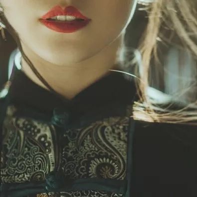 不染世俗的古风女头真人,有意境古风女头真人版