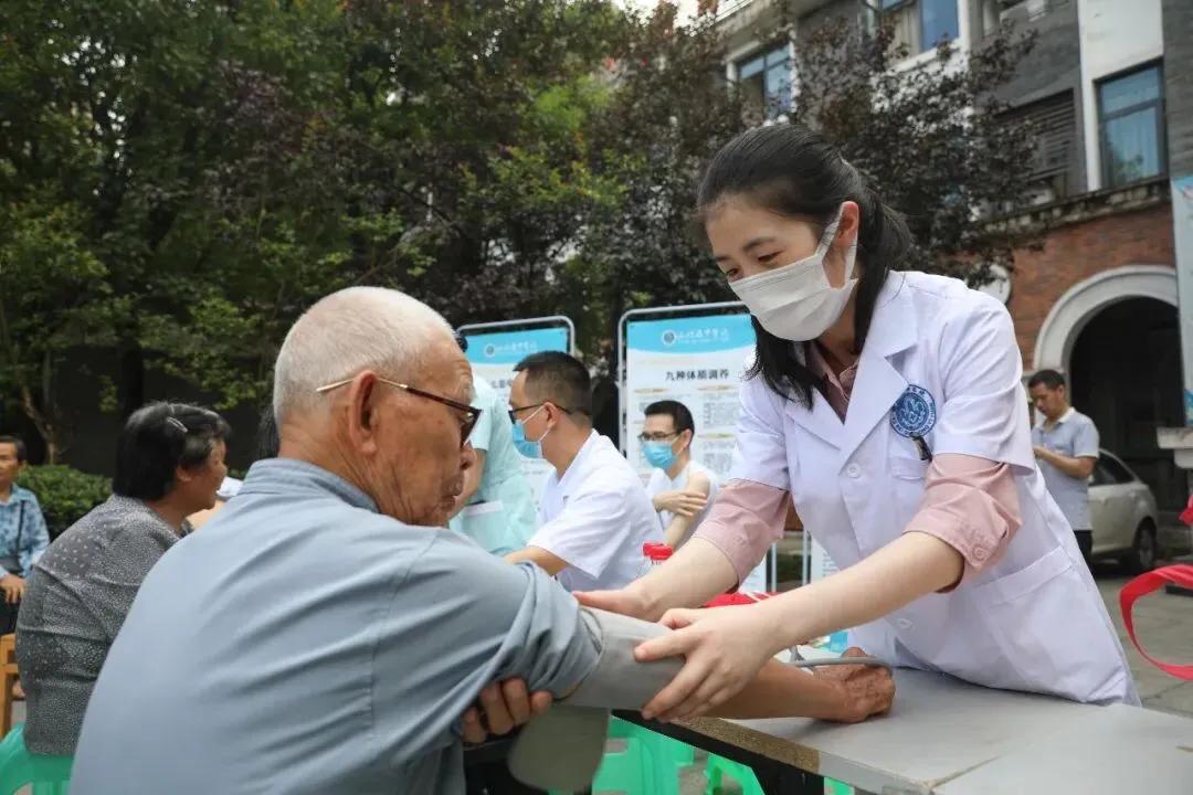 重庆渝北区名医堂把脉,重庆市中医院专家挂号