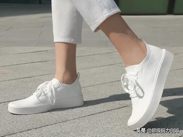 超轻飞织鞋安踏李宁女生,李宁经典板鞋304