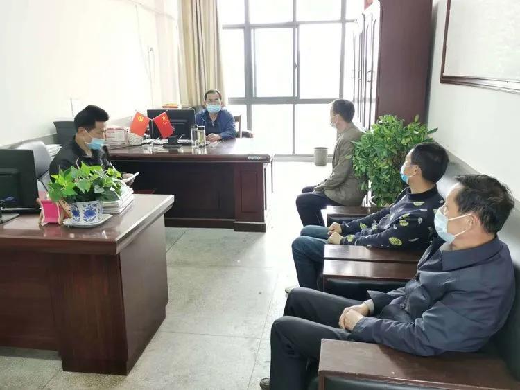 @亲爱的浠水思源学子：疫散花开，等你回来！