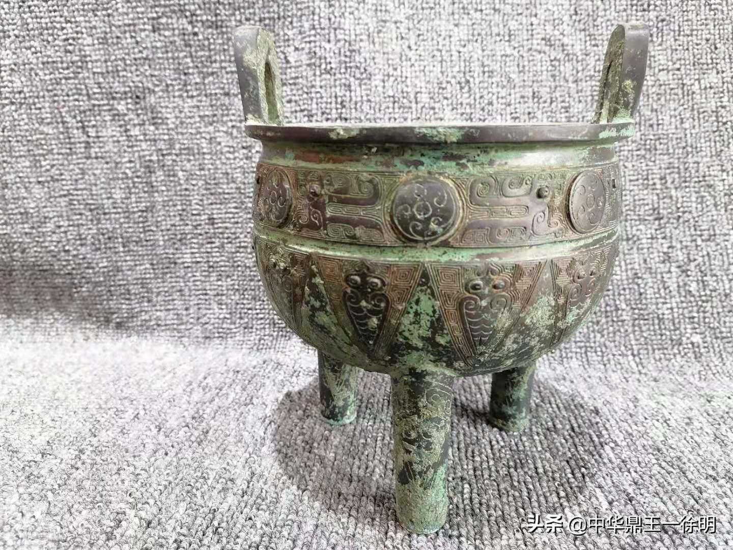 商代凤鸟,商代凤鸟佩风格