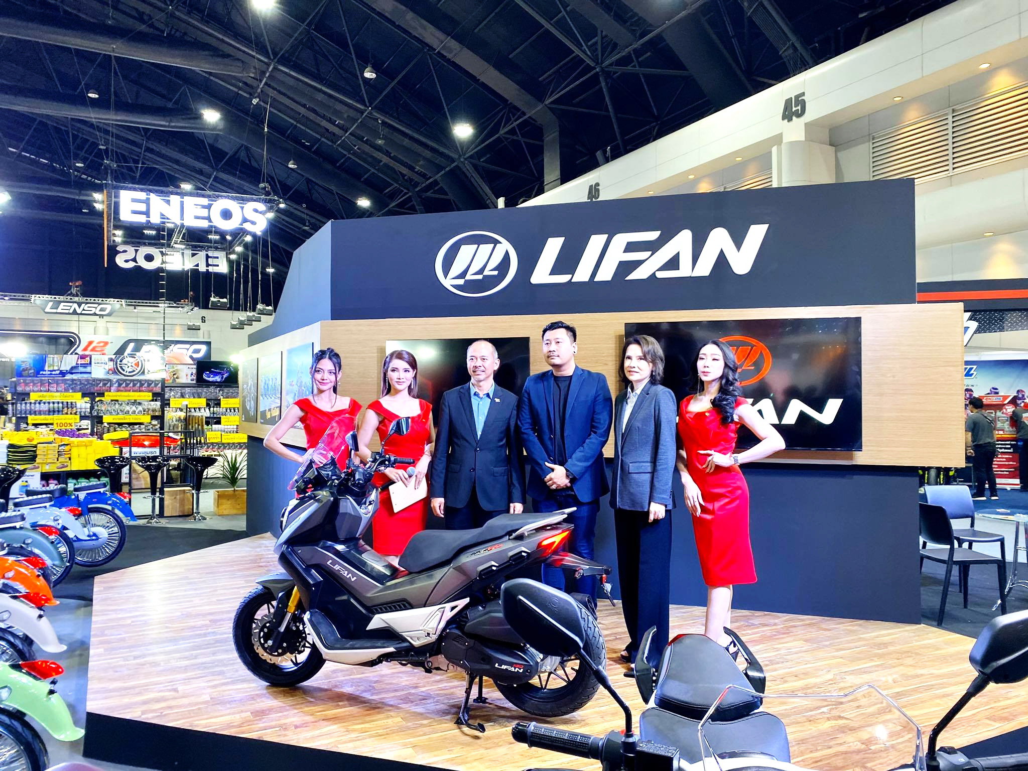 力帆在泰国展示全新的KPV150越野踏板