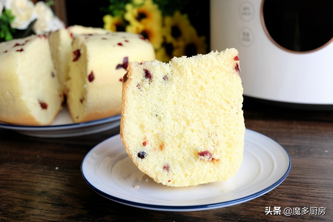 三个鸡蛋做蛋糕一杯面粉够不够,5个鸡蛋用几克蛋糕粉