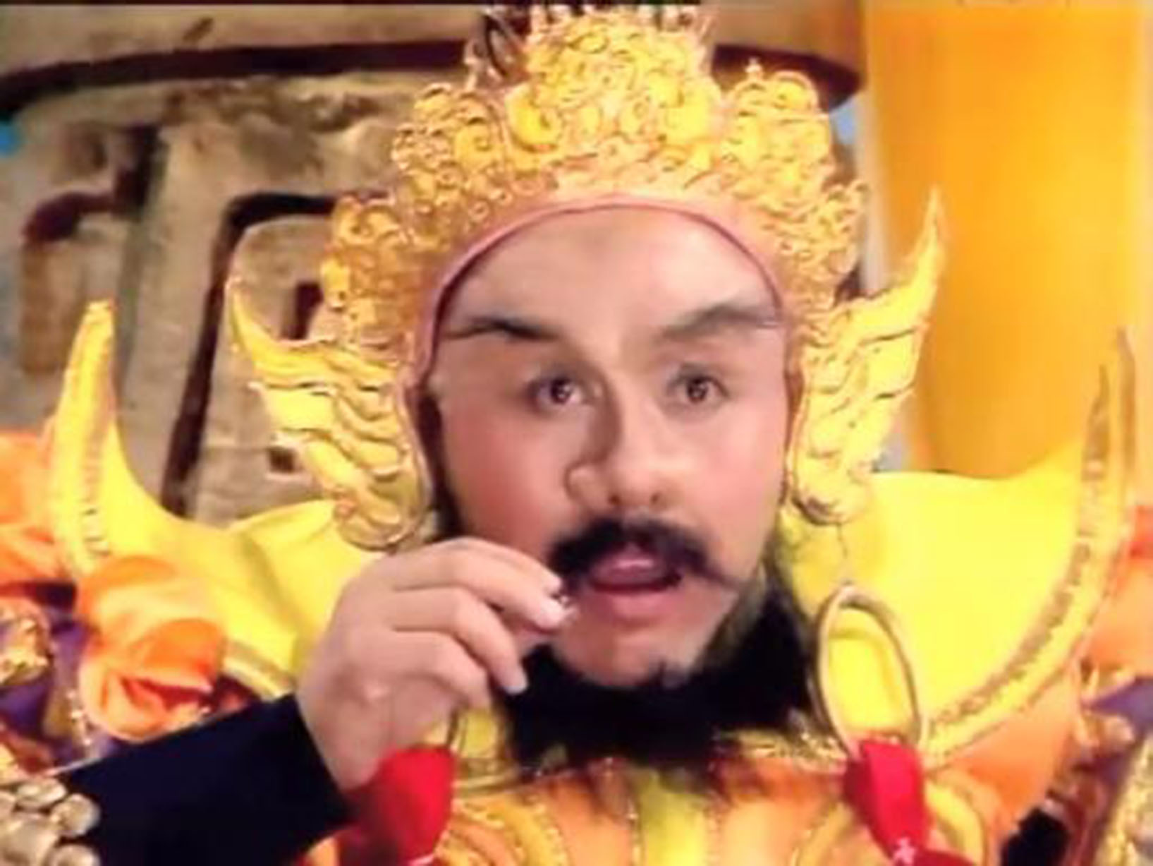 猪八戒戏弄嫦娥是怎么被惩罚的,猪八戒因怎样调戏嫦娥被贬下凡