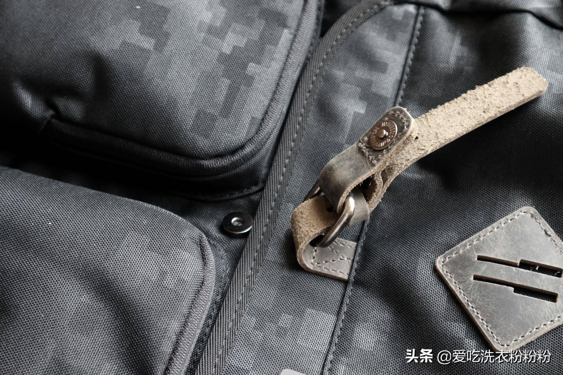 通勤出游两不误——tomtocA90暗纹迷彩双肩包