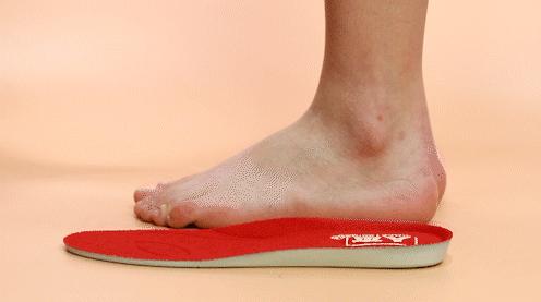 人本帆布鞋和匡威帆布鞋,匡威百年前