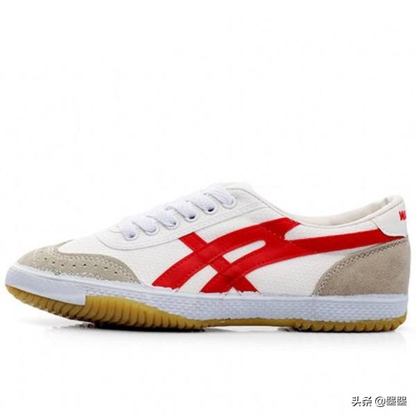 帆布鞋的正确穿搭方法男士,男人穿帆布鞋